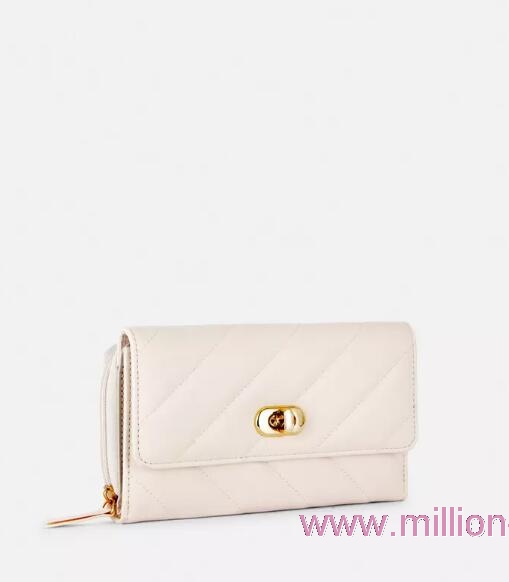 bifold wallet