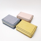 bifold wallet