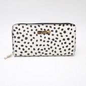 zip around wallet
