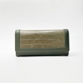 bifold wallet